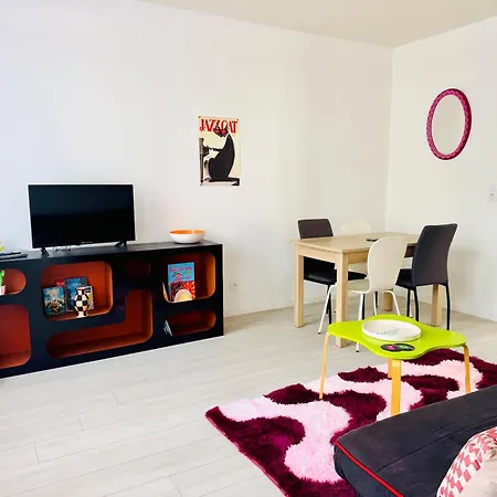 Cosy Pop - Proche Centre - Lave Linge & Wifi 아파트 트루아